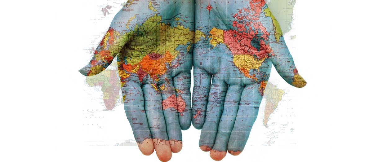 Bild_Weltkarte_Hände
